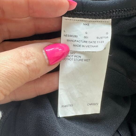 NWoT Nike Black Cutout Technical One-Piece Swimsuit – Size L - Picture 8 of 9